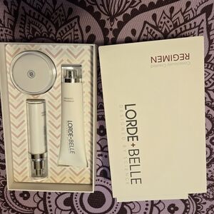 Lorde + Belle Skincare Set - White